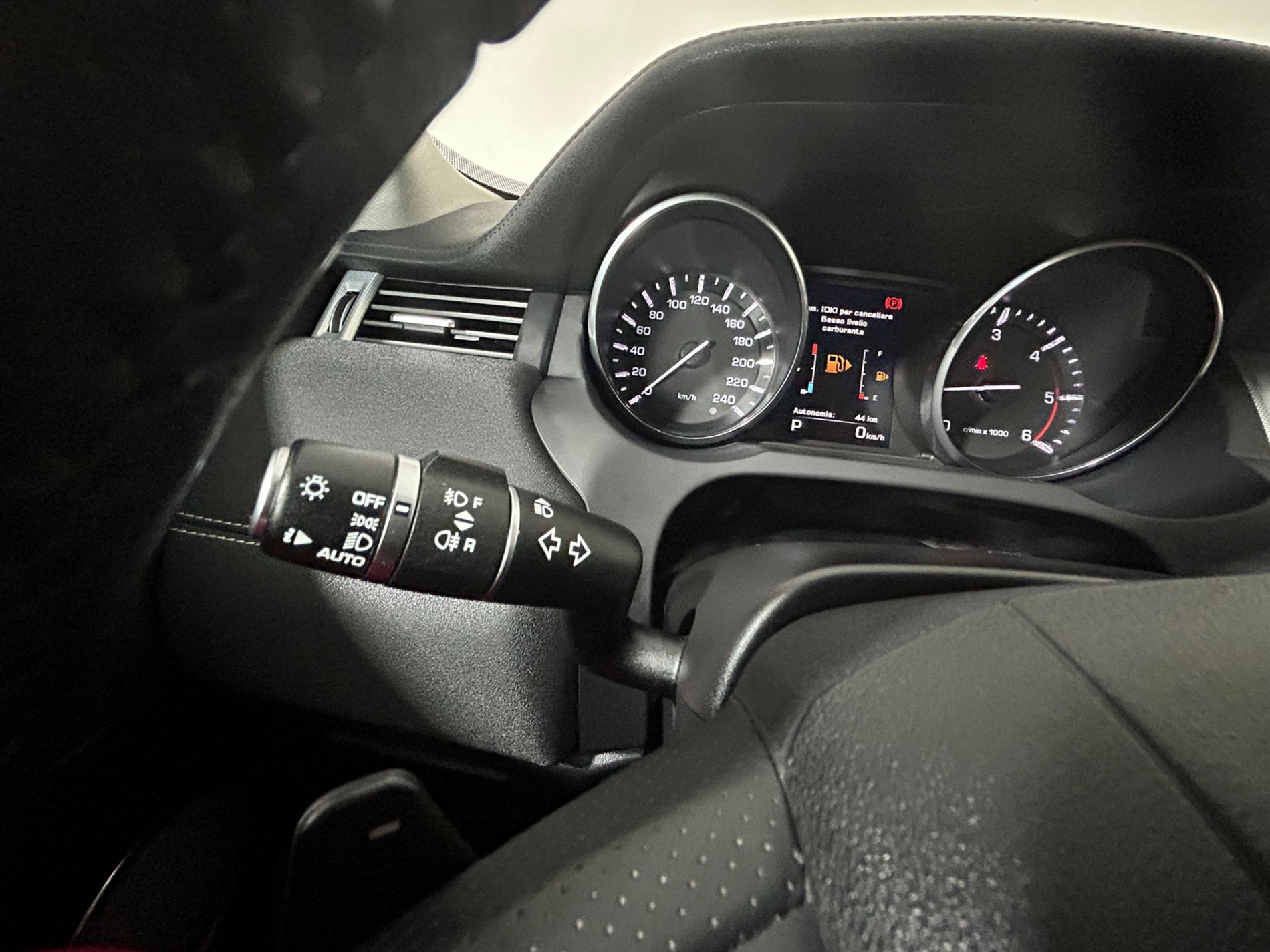 Land Rover Range Rover Evoque Dynamic 2.2 td4 SE 150cv automatico 9 rapporti - Autoviemme